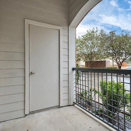 Beautiful Unit Near Med Center W/ Shopping Center Apartment Houston Exterior photo