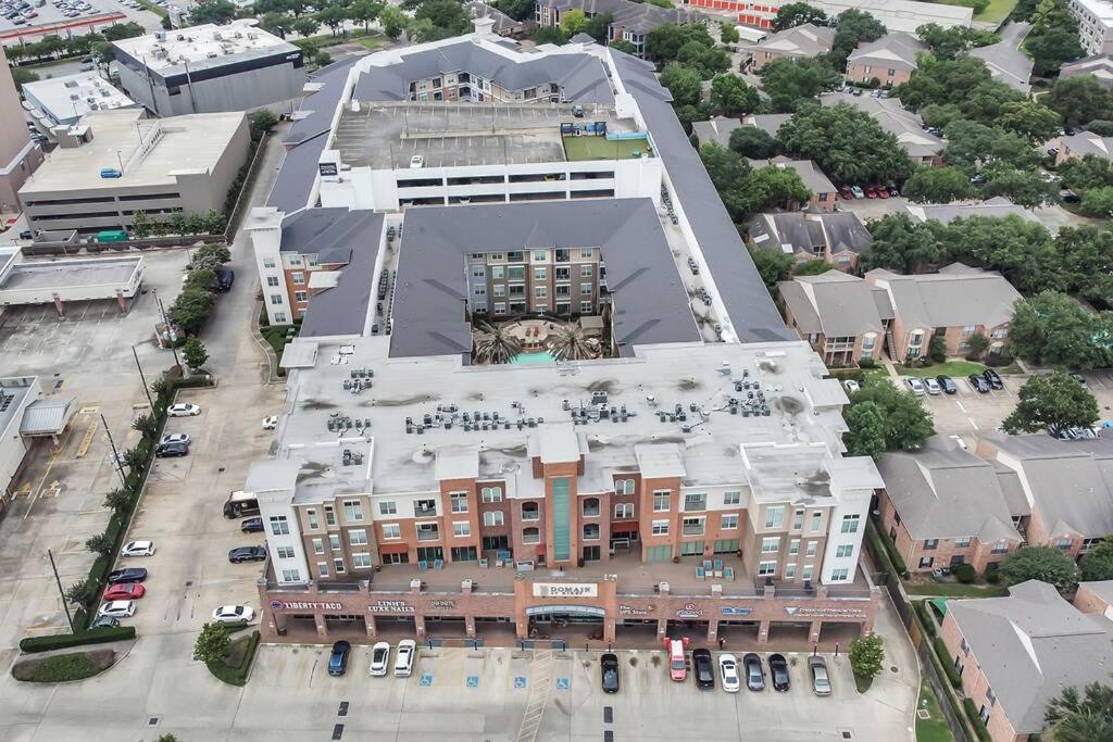 Beautiful Unit Near Med Center W/ Shopping Center Apartment Houston Exterior photo