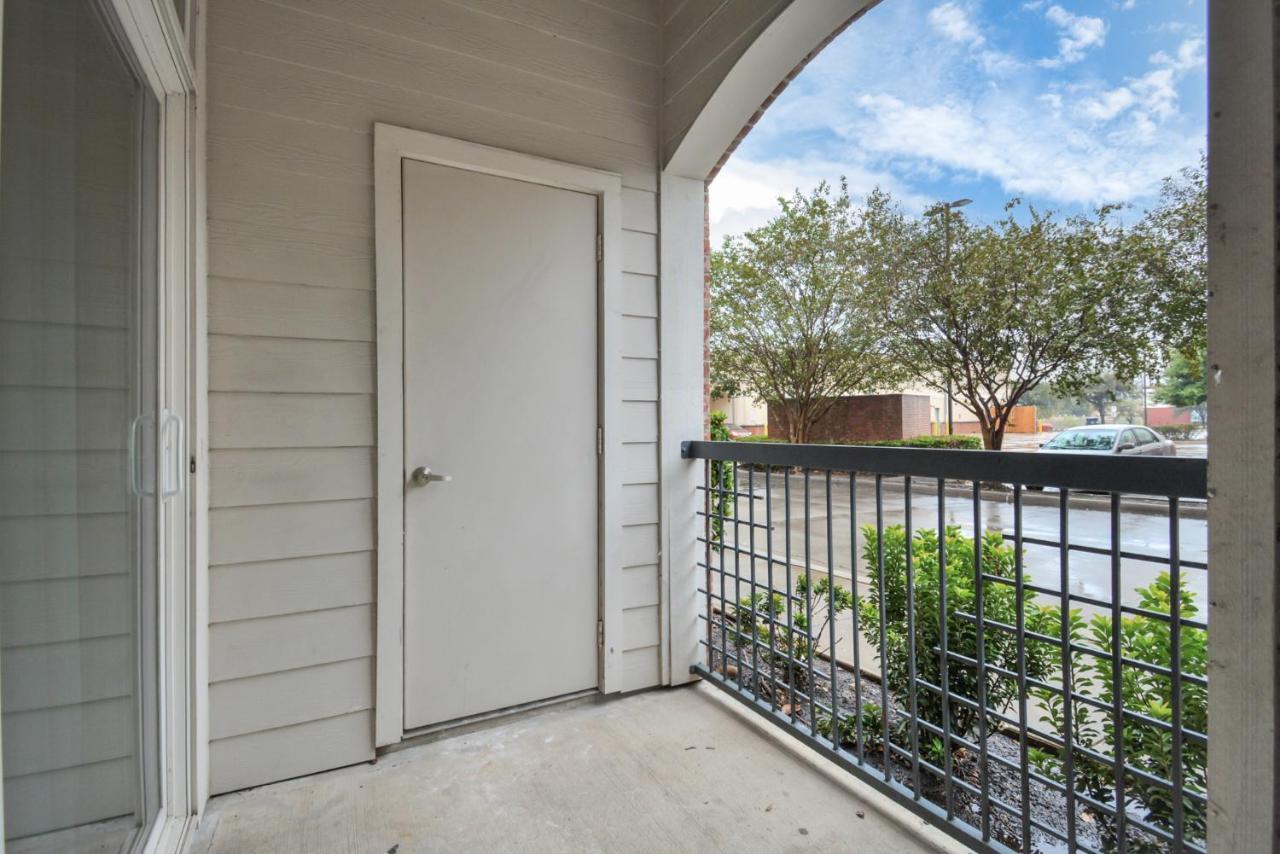Beautiful Unit Near Med Center W/ Shopping Center Apartment Houston Exterior photo