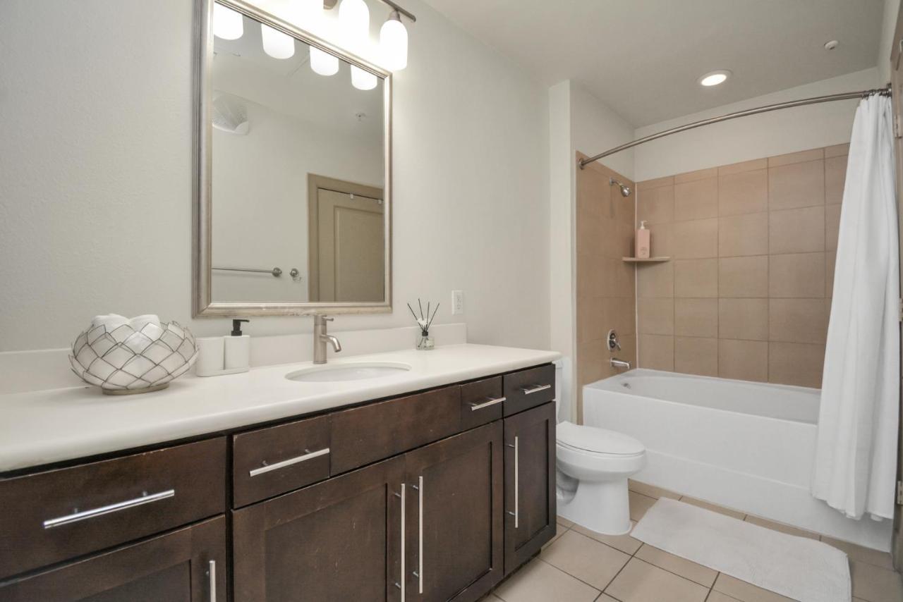 Beautiful Unit Near Med Center W/ Shopping Center Apartment Houston Exterior photo