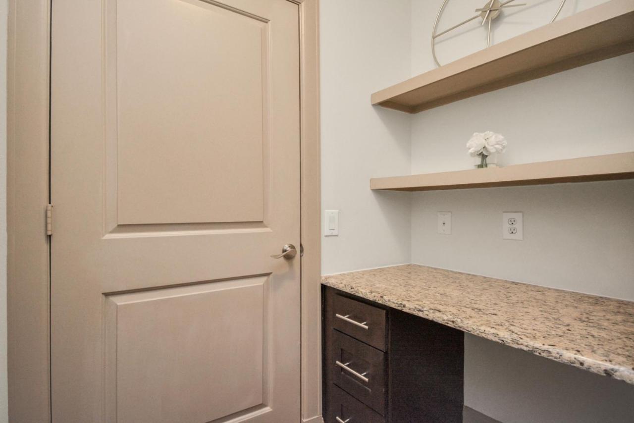Beautiful Unit Near Med Center W/ Shopping Center Apartment Houston Exterior photo